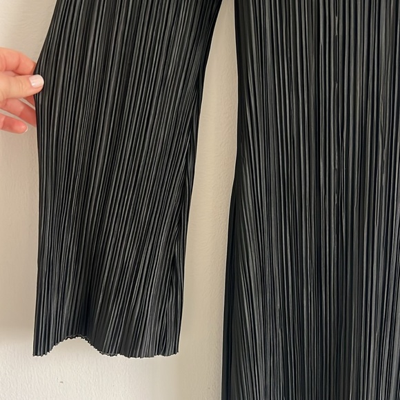 4SI3NNA Krista Pleated Long Sleeve Midi Dress Black - Picture 8 of 16